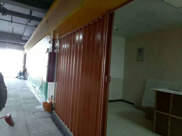 PVC折叠门